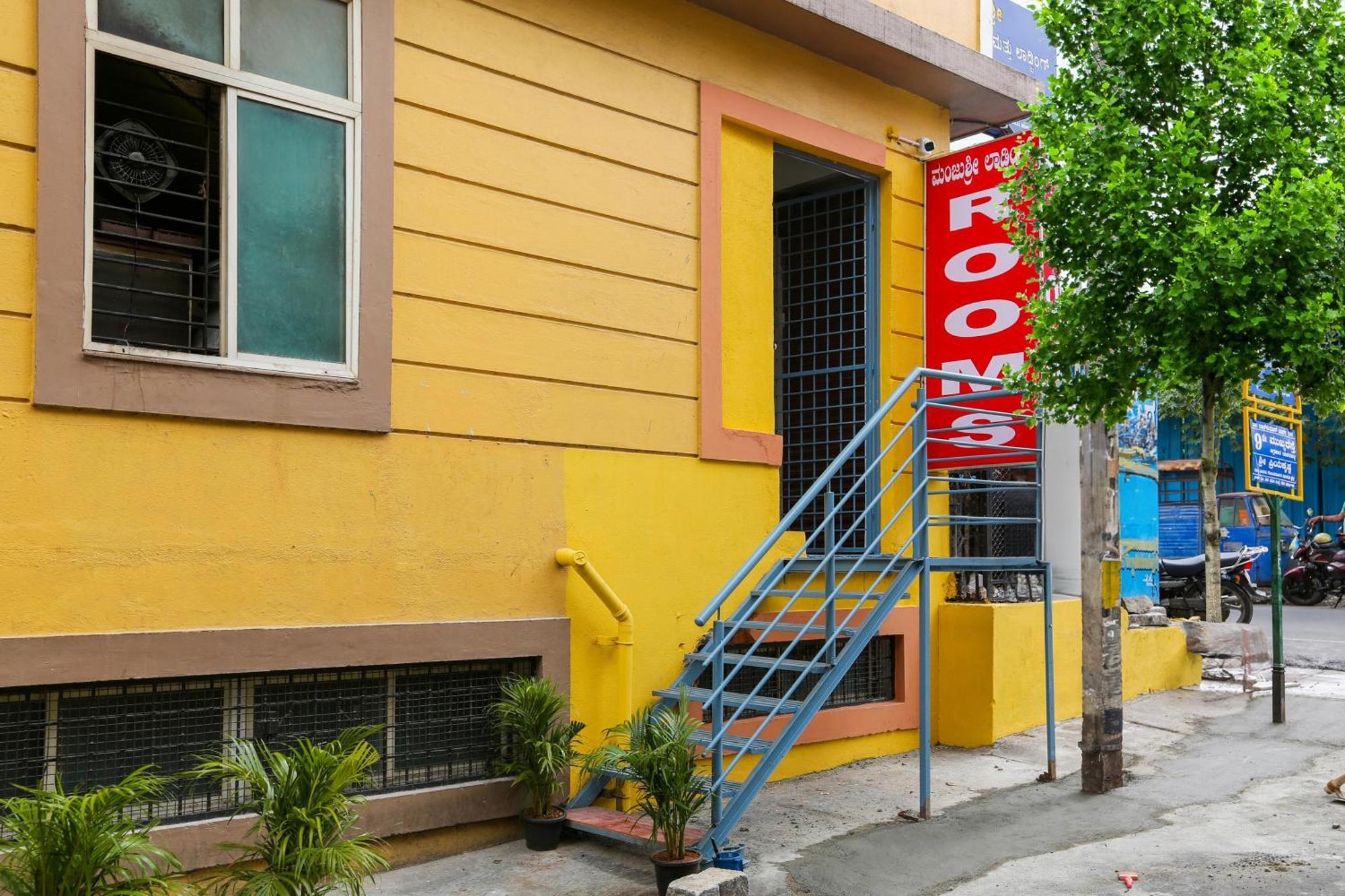 Hotel O Manjushree Boarding & Lodging Nearby Dr.Br Ambedkar Stadium Basveshwar Nagar Bangalore Exterior photo